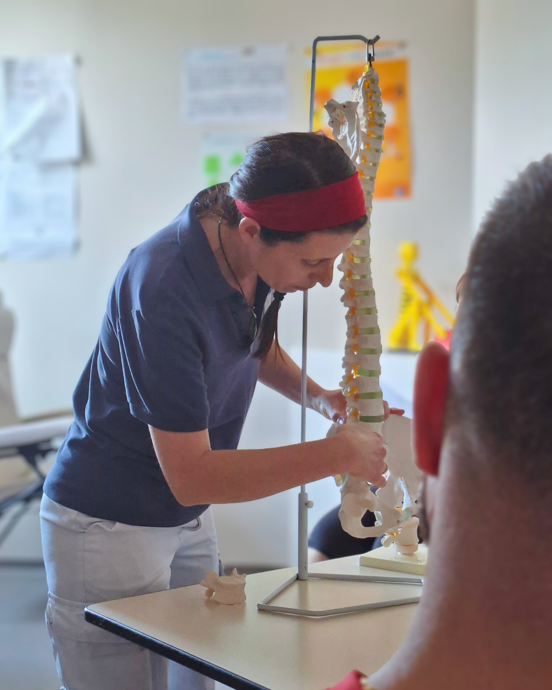 Atelier "Comprendre son dos" du programme d'Education thérapeutique "Lombalgie" du patient proposé aux patients du centre de rééducation fonctionnelle du centre hospitalier de Bagnères-de-Bigorre